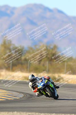 media/Jan-10-2025-CVMA Friday Practice (Fri) [[489e0da257]]/Group 4 and Trackday/Session 5 (Turn 7)/